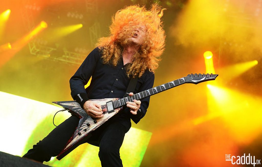 Dave-Mustaine Playing Dean VMNT
