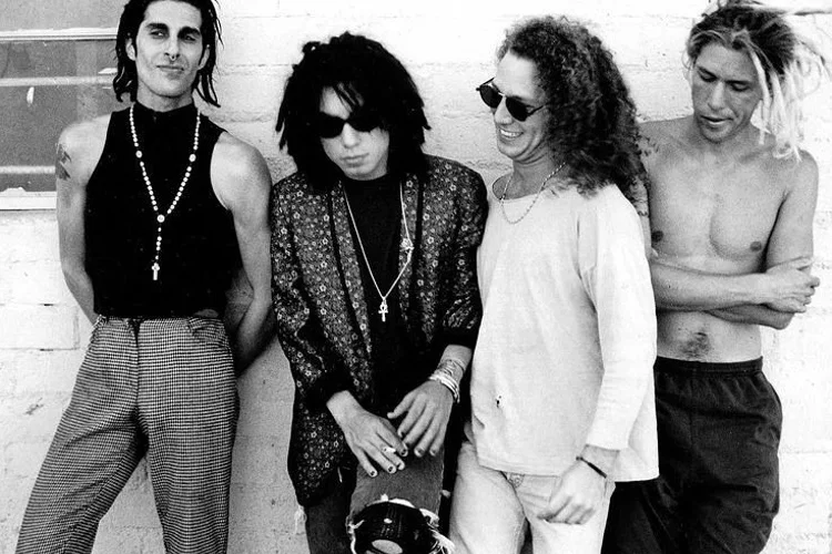 Jane’s Addiction – A History of The Band that Pioneered Grunge and Alternative Metal