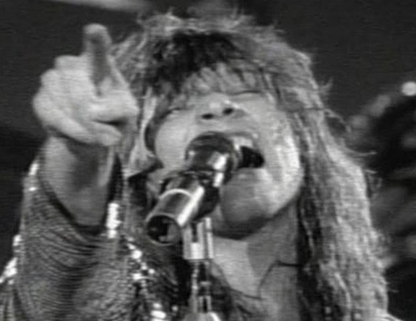 The All Time Best Karaoke Songs To Sing Drunk And Be A Hero